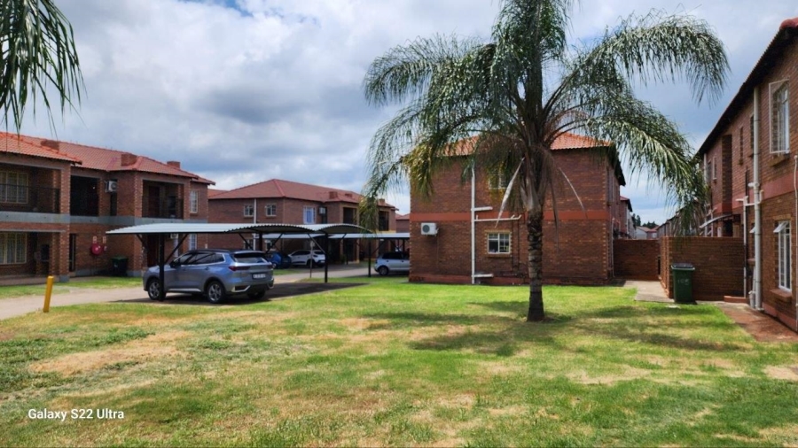 To Let 3 Bedroom Property for Rent in Waterval East North West